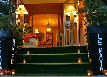 호텔 Maya 카발레르쉬르메르