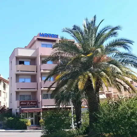 Maya Hotel 2*