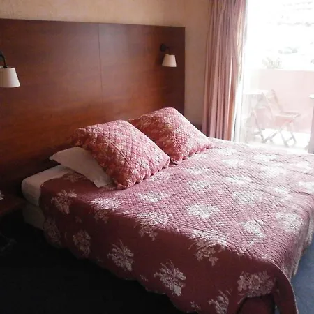 Maya Hotel 2*